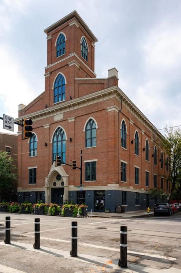 Soaring 2-Bedroom Parkside Loft Walkable To It All Cincinnati Kültér fotó